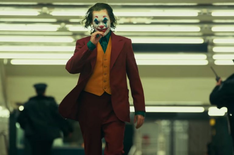 Dress Up like Joaquin Phoenix in Joker