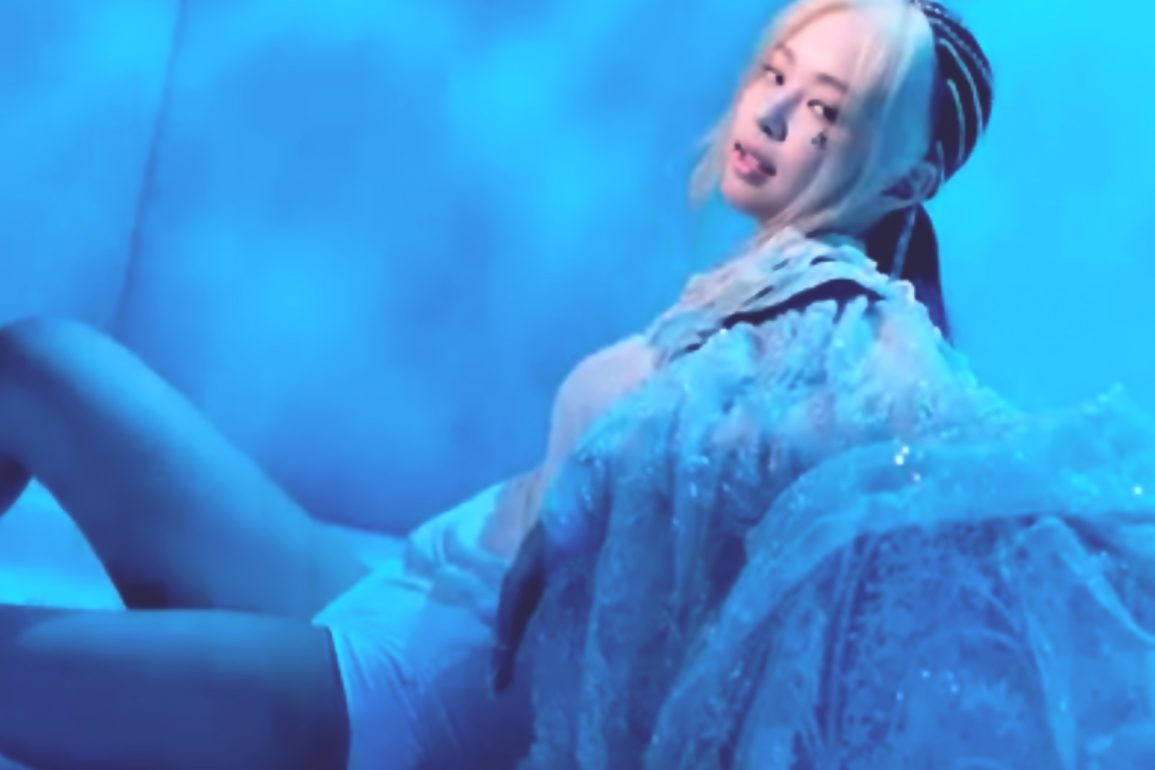 Dress Up Like Jennie Kim How You Like That MV