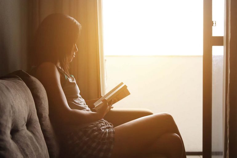 15 books about sustainable and ethical fashion - Foto de Joseph Redfield no Pexels